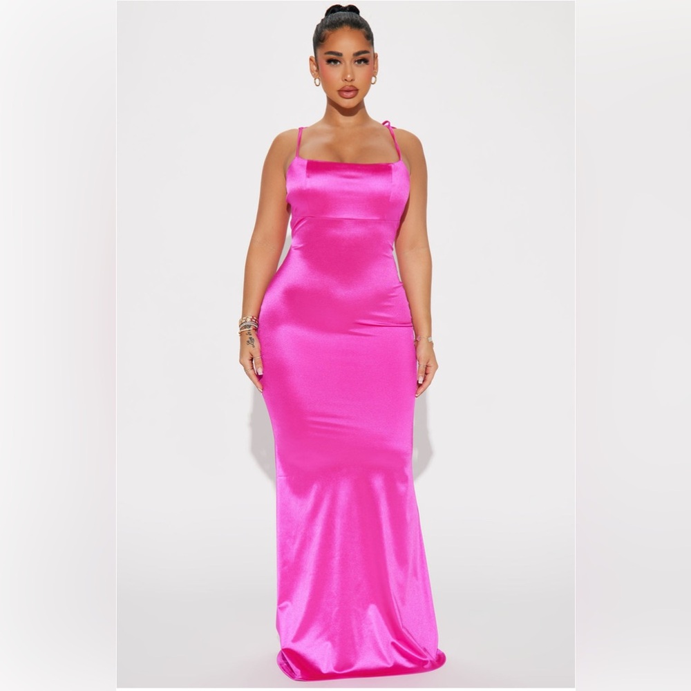 New Pink satin stretchy gown medium